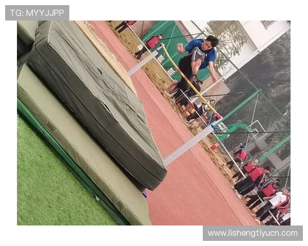 乐天使体育运动训练方案：结合专业装备提升你的运动技能和身体素质
